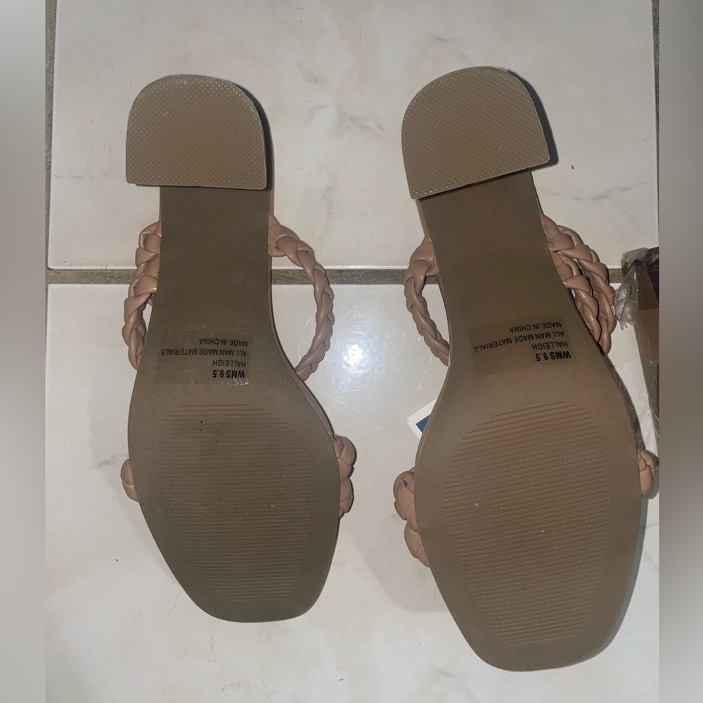 DOLCE VITA BRAIDED HEEL SANDAL - Picture 3 of 3